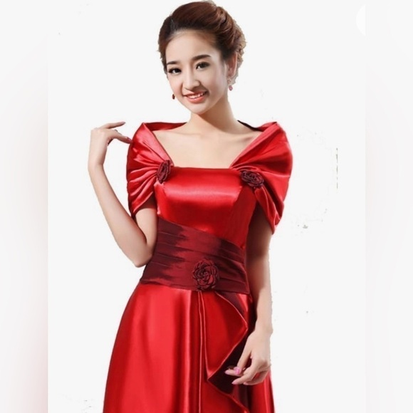 Comvision Beautiful size 14 satin halter dress - Picture 2 of 3